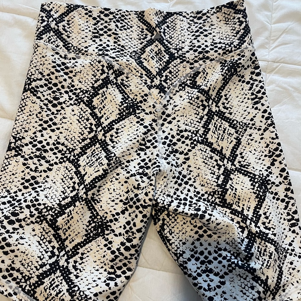Balance athletica shorts - snake pattern